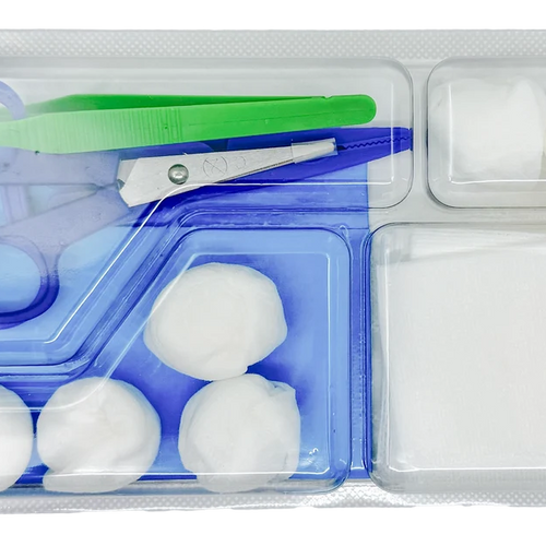 Set de pansement avec pinces, ciseaux et compresses – Carton de 5 sets